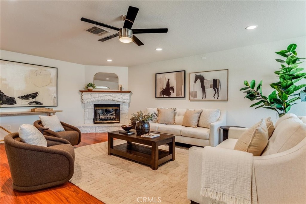 818 Wade, Paso Robles, CA 93446