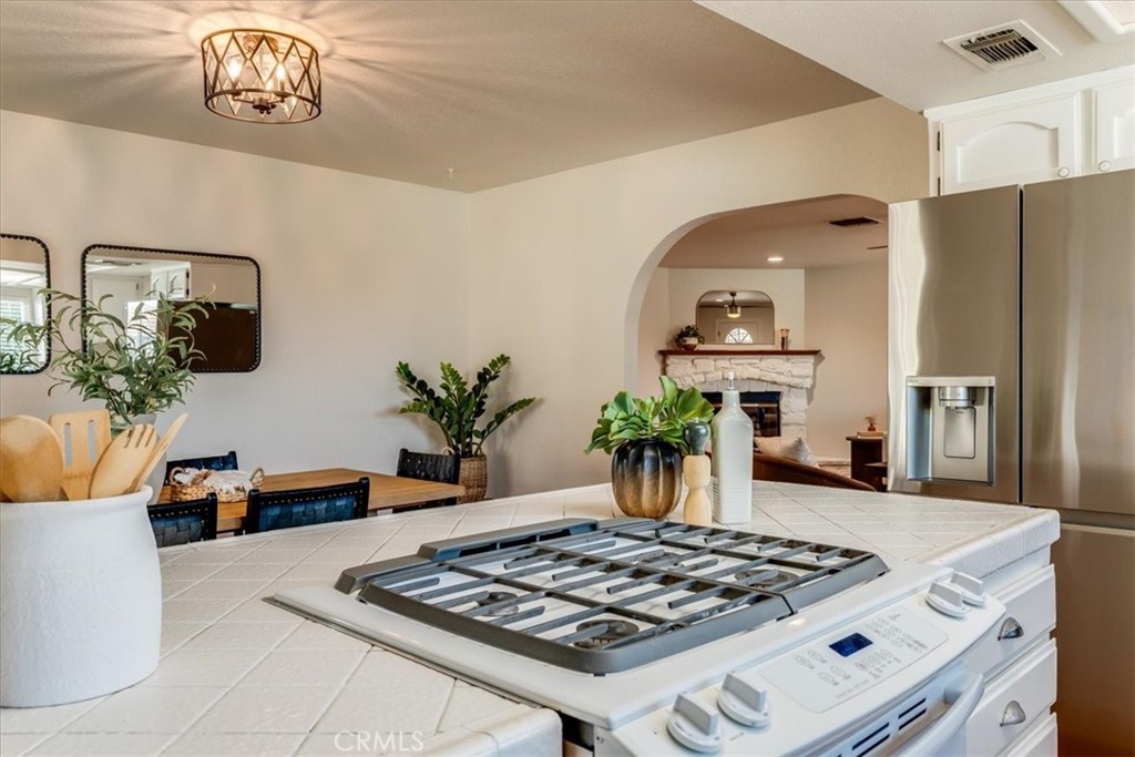 818 Wade, Paso Robles, CA 93446