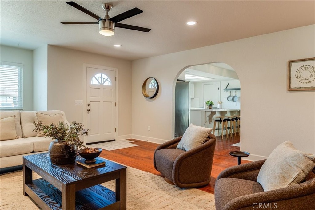 818 Wade, Paso Robles, CA 93446