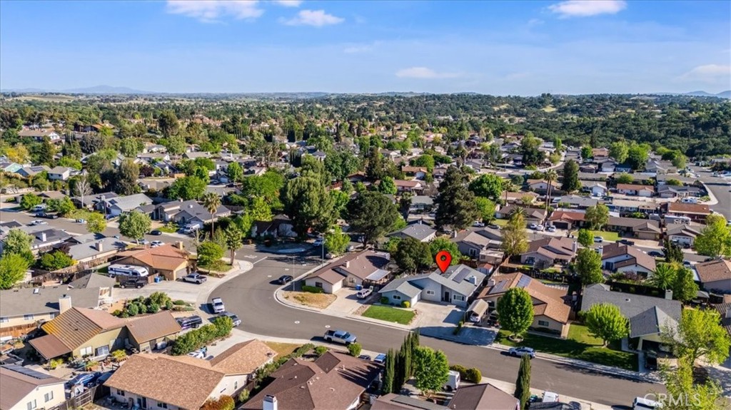 818 Wade, Paso Robles, CA 93446