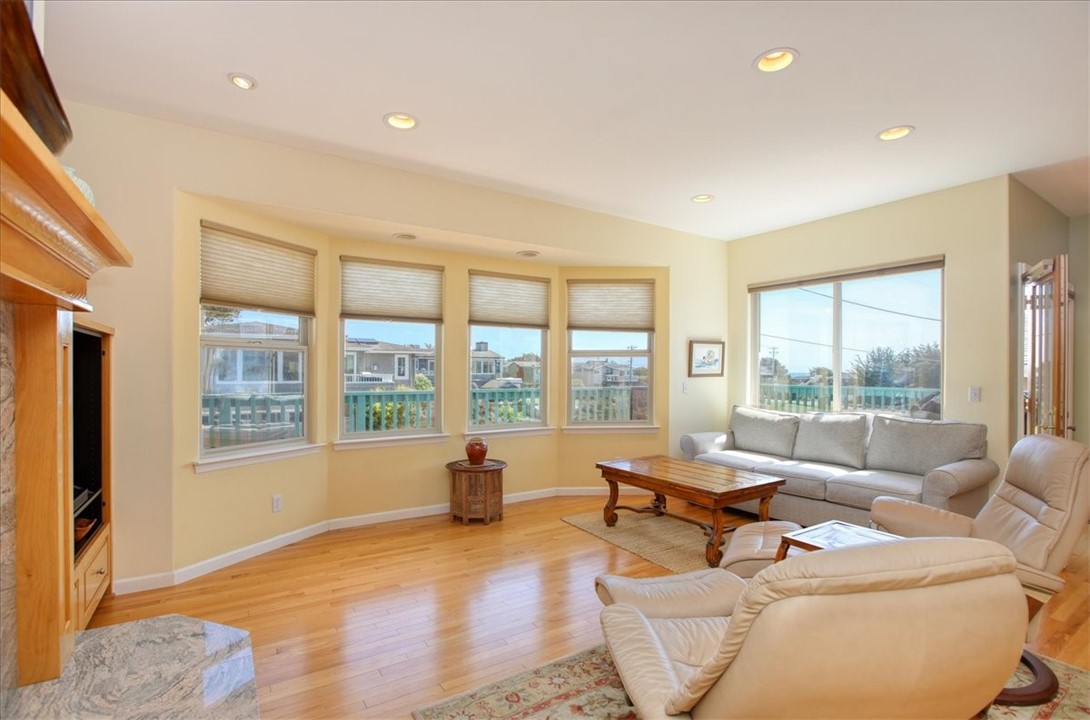 347 Ivar St, Cambria, CA 93428