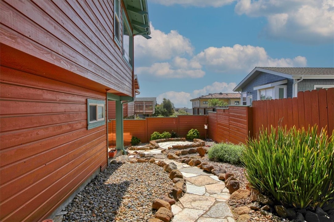 347 Ivar St, Cambria, CA 93428