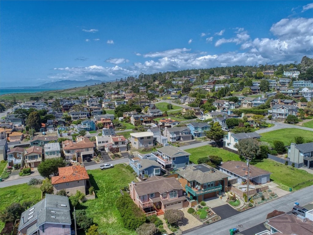 347 Ivar St, Cambria, CA 93428