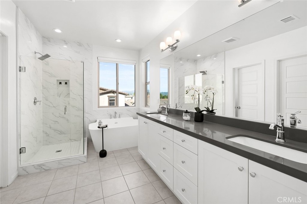 3901 Hayfield Loop, San Luis Obispo, CA 93401