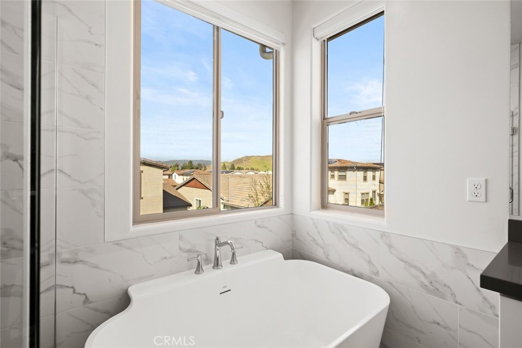 3901 Hayfield Loop, San Luis Obispo, CA 93401