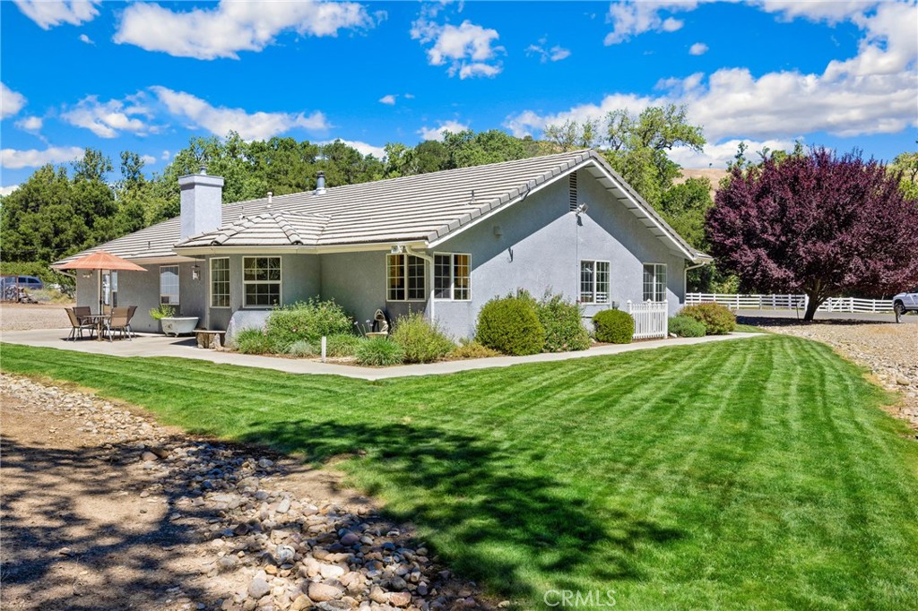 12055 Cenegal Rd, Atascadero, CA 93422