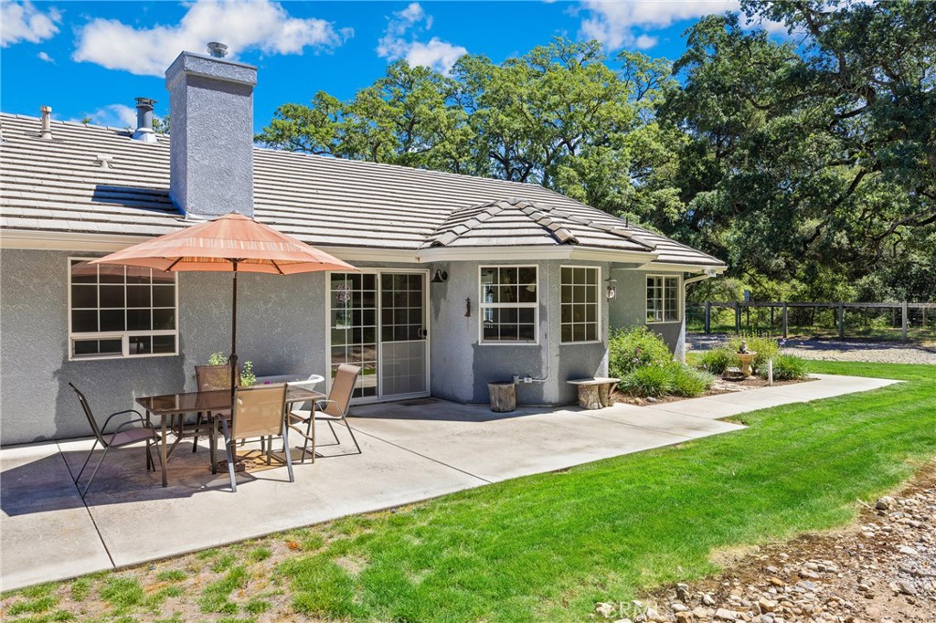 12055 Cenegal Rd, Atascadero, CA 93422