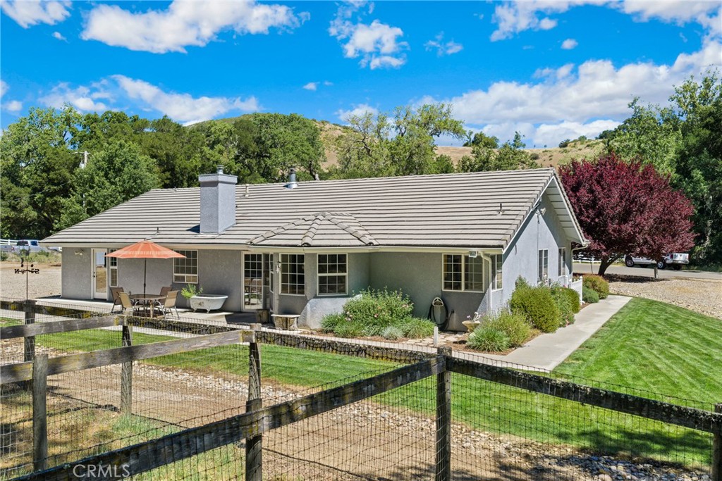 12055 Cenegal Rd, Atascadero, CA 93422