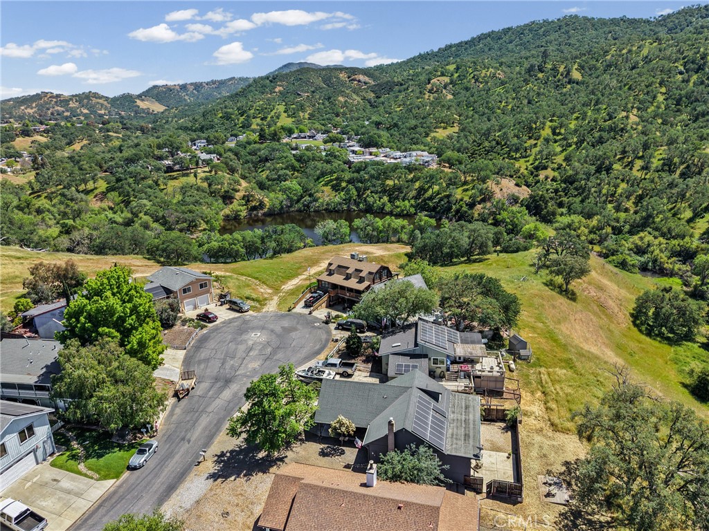 5115 Bluebird Ln, Paso Robles, CA 93446