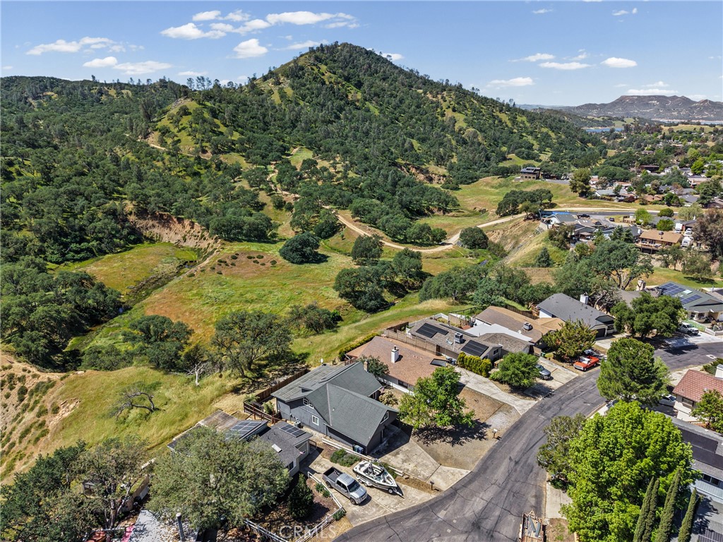 5115 Bluebird Ln, Paso Robles, CA 93446