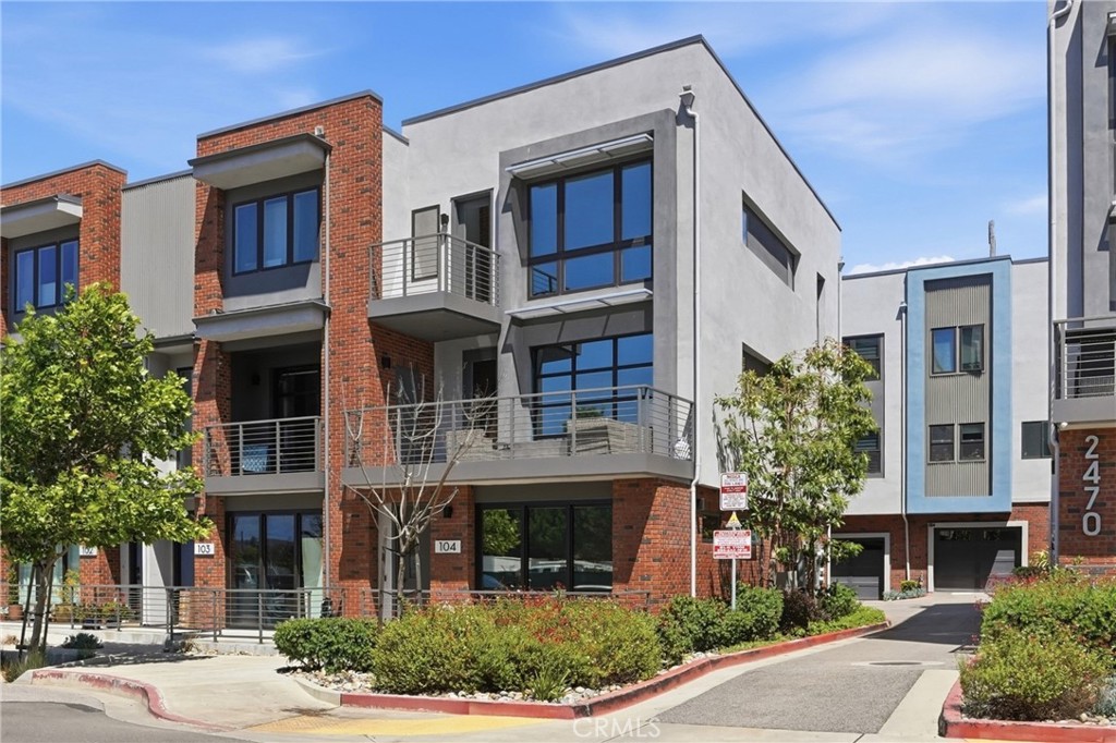 2460 Victoria #104, San Luis Obispo, CA 93401