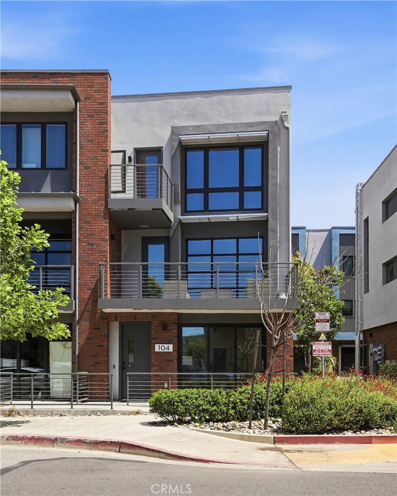 2460 Victoria #104, San Luis Obispo, CA 93401