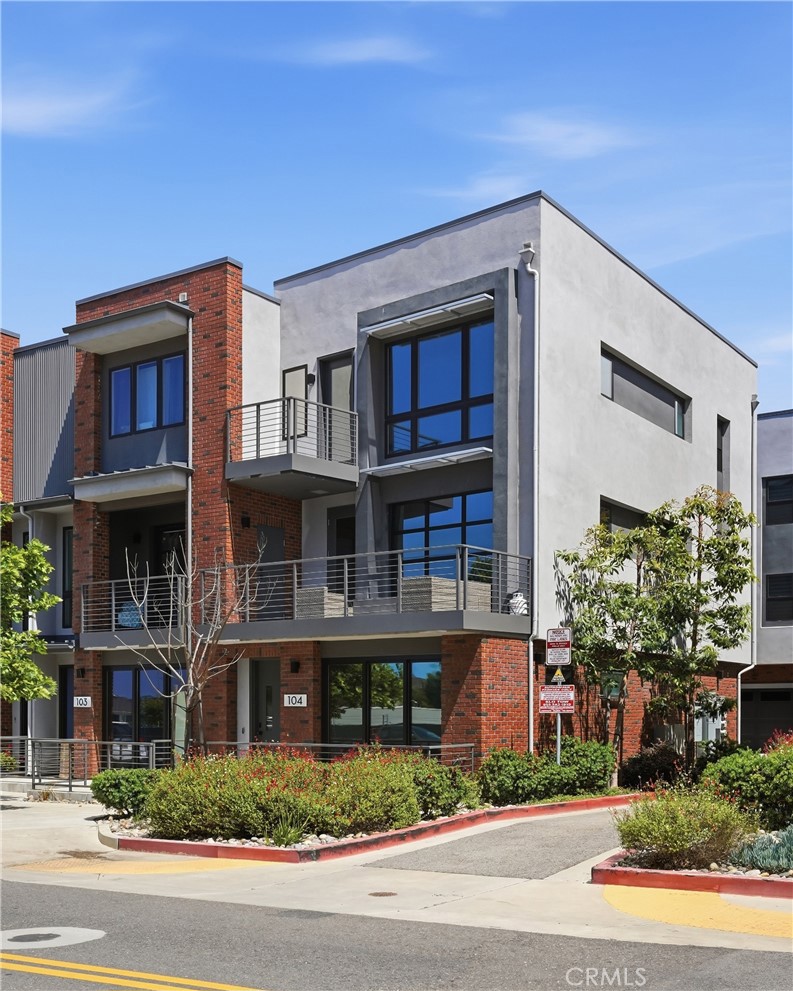 2460 Victoria #104, San Luis Obispo, CA 93401