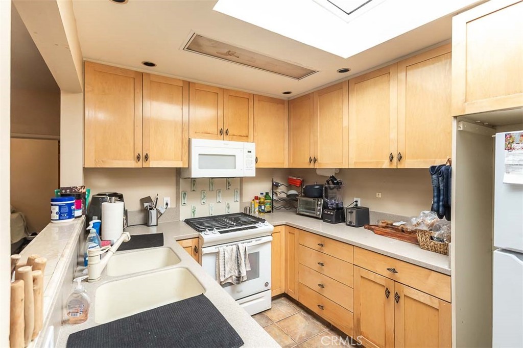 241 Henderson, San Luis Obispo, CA 93405