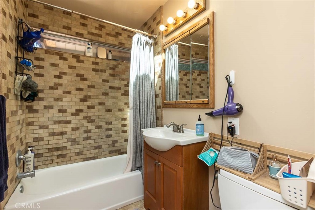 241 Henderson, San Luis Obispo, CA 93405