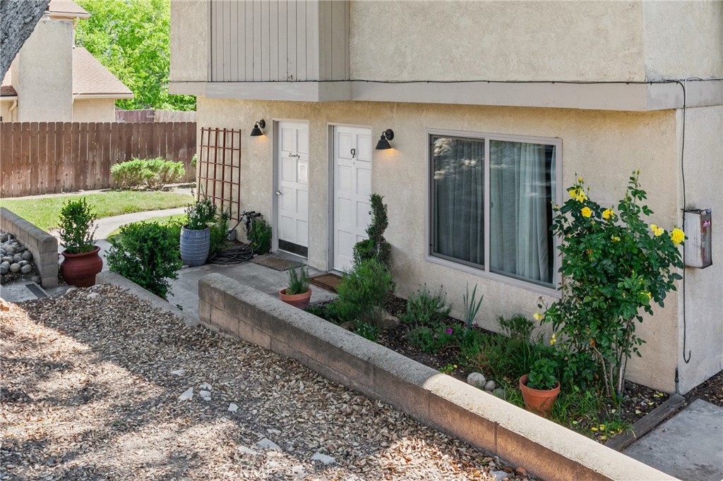 9780 Las Lomas #9, Atascadero, CA 93422