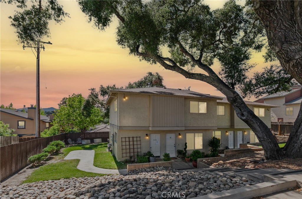 9780 Las Lomas #9, Atascadero, CA 93422