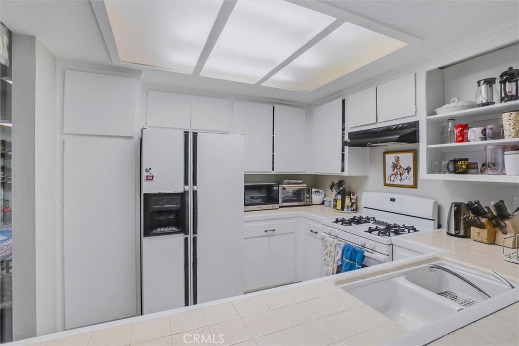 1390 Vista del Lago, San Luis Obispo, CA 93401