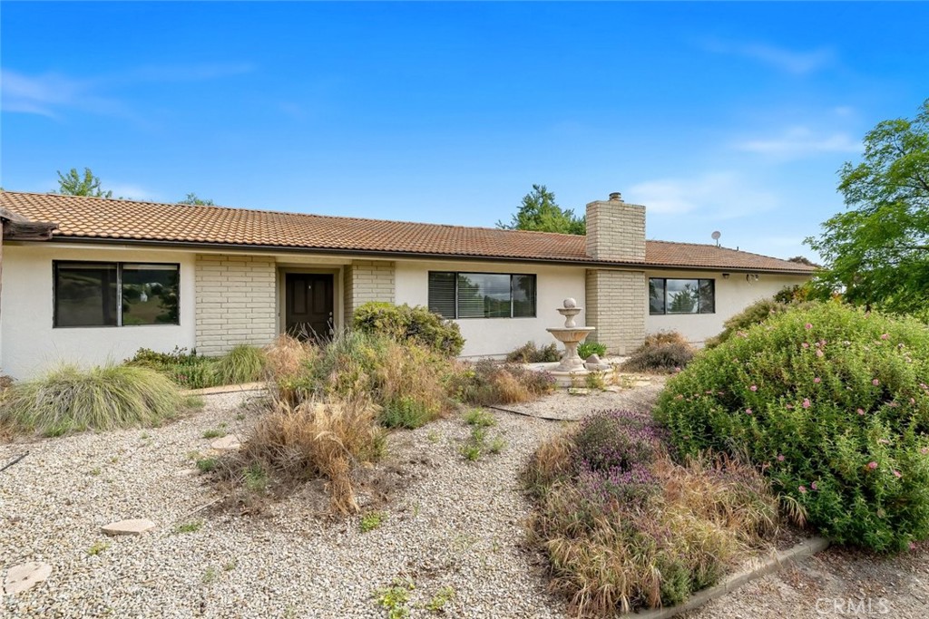 390 Nacimiento Lake Dr, Paso Robles, CA 93446