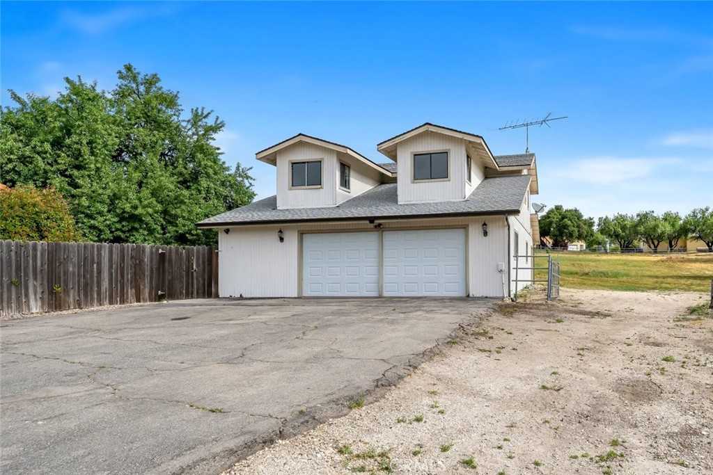 390 Nacimiento Lake Dr, Paso Robles, CA 93446