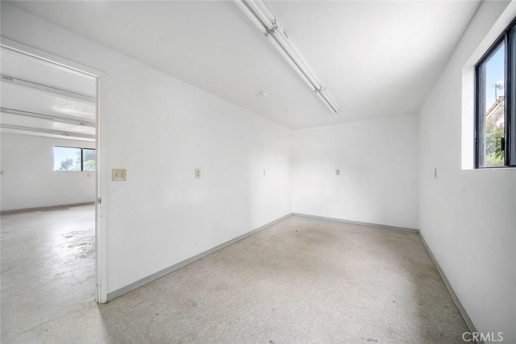 390 Nacimiento Lake Dr, Paso Robles, CA 93446