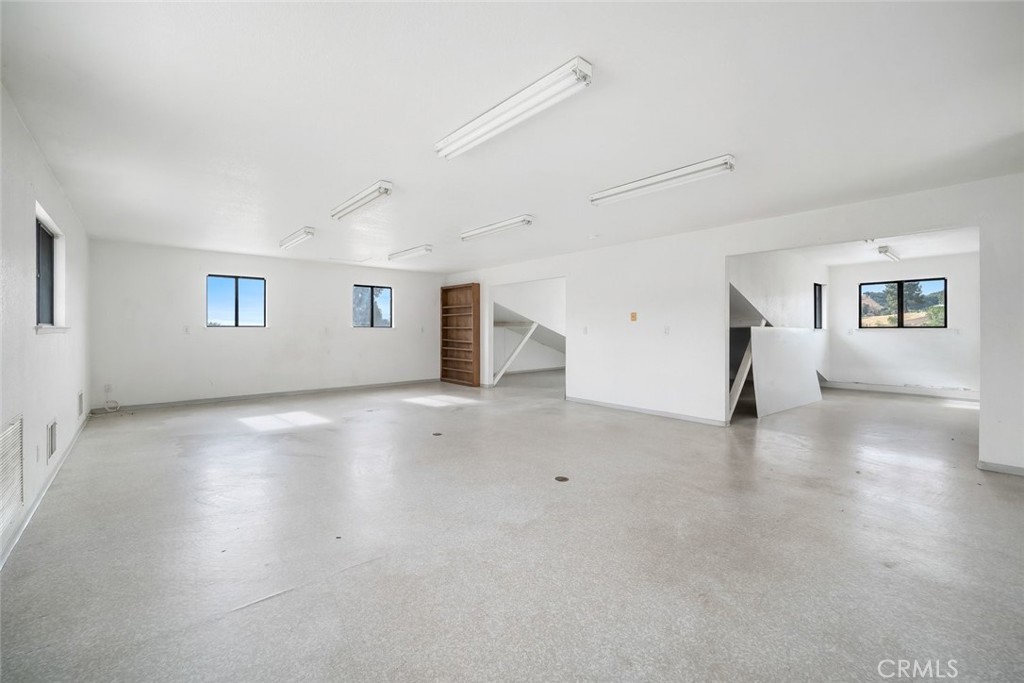 390 Nacimiento Lake Dr, Paso Robles, CA 93446