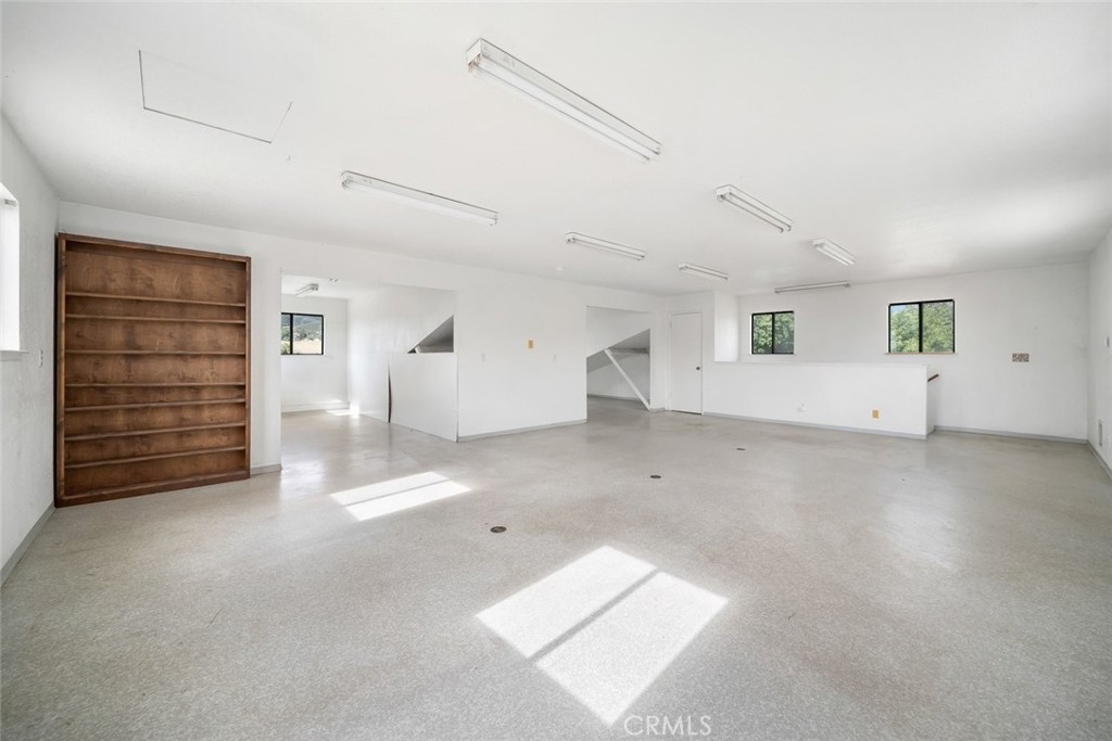 390 Nacimiento Lake Dr, Paso Robles, CA 93446