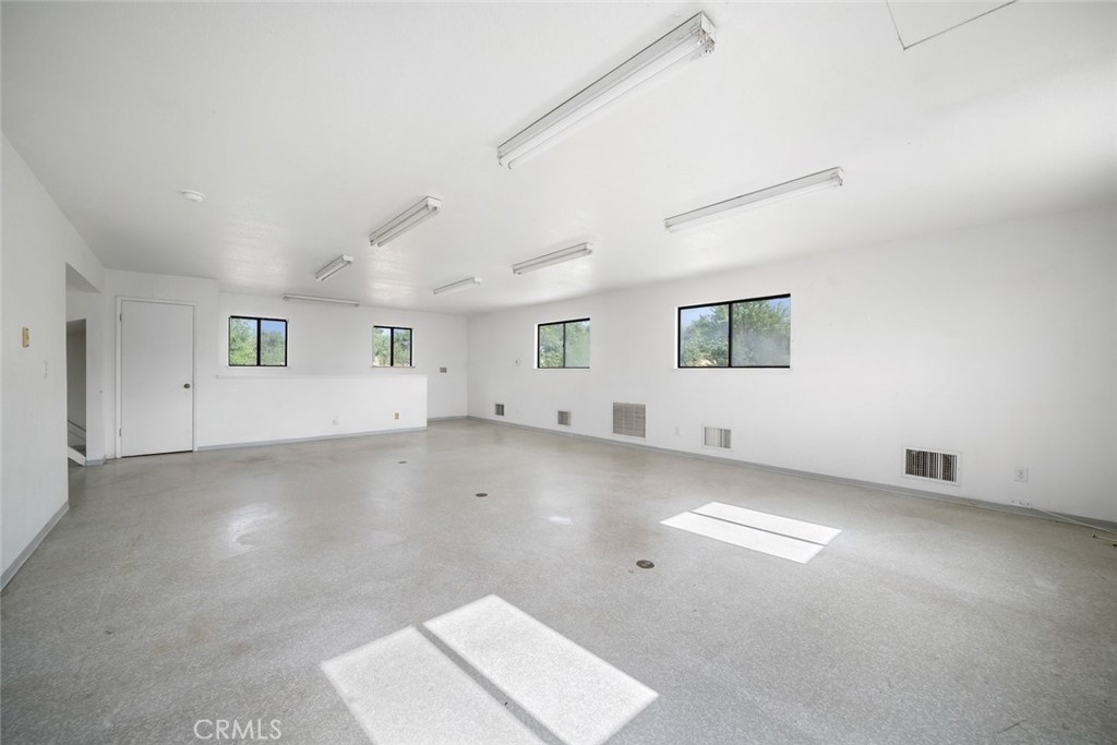 390 Nacimiento Lake Dr, Paso Robles, CA 93446