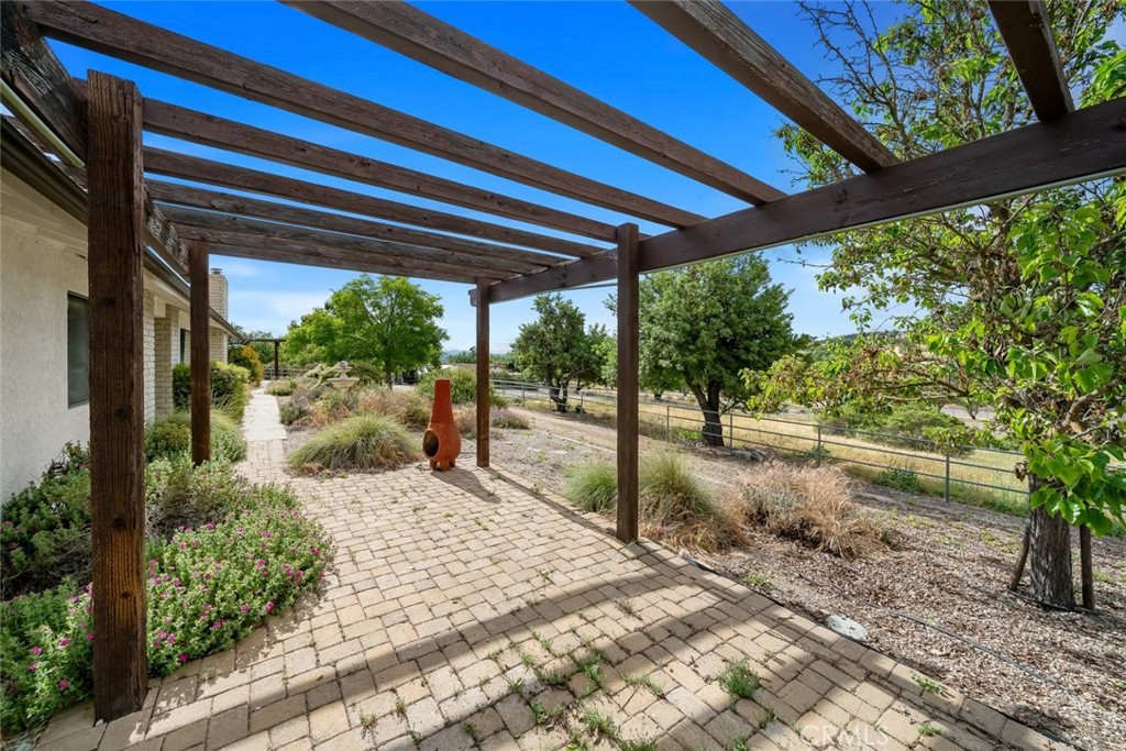 390 Nacimiento Lake Dr, Paso Robles, CA 93446