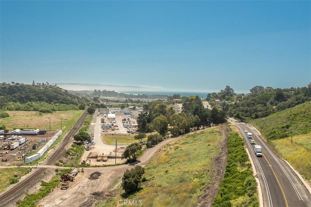 1017 Canyon Ln, Pismo Beach, CA 93449