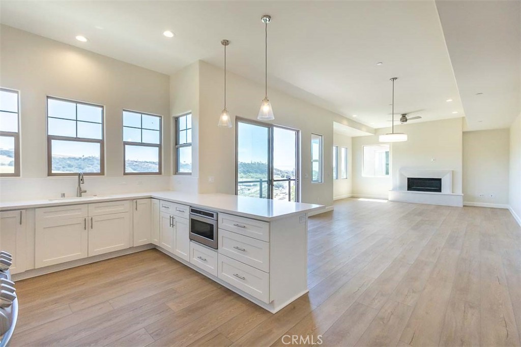 1017 Canyon Ln, Pismo Beach, CA 93449