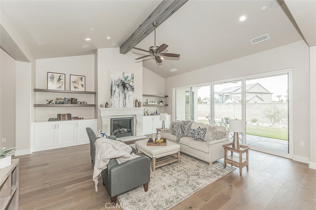 11421 N Live Oak, Clovis, CA 93619