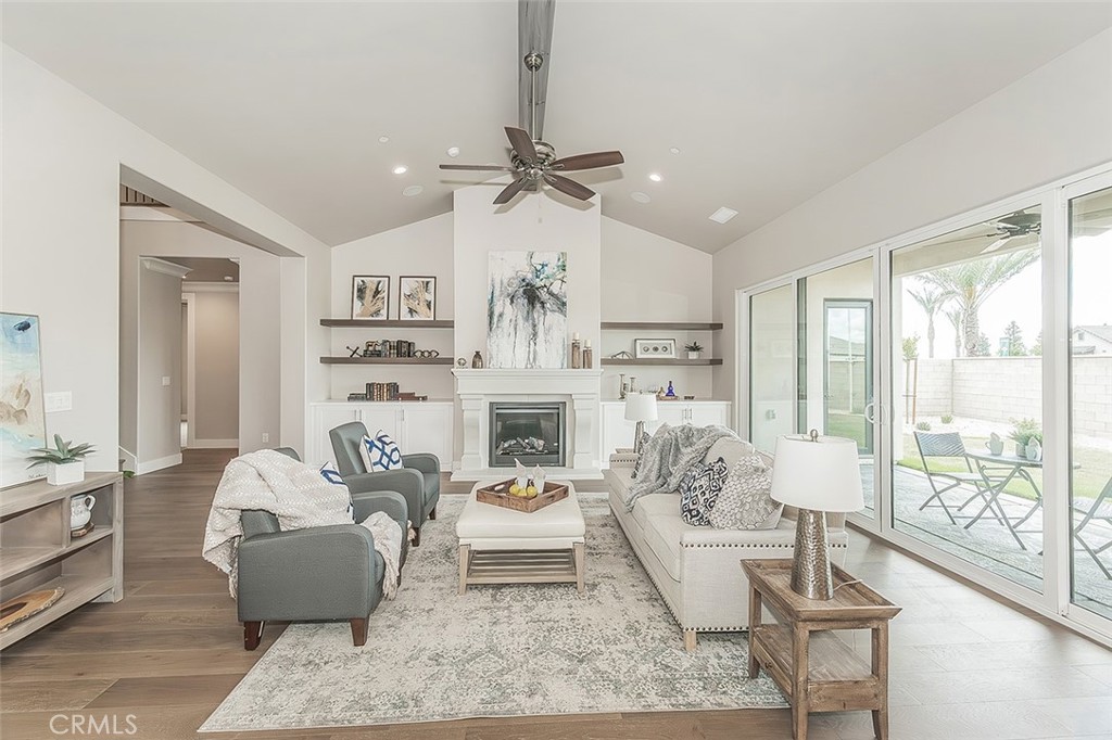 11421 N Live Oak, Clovis, CA 93619