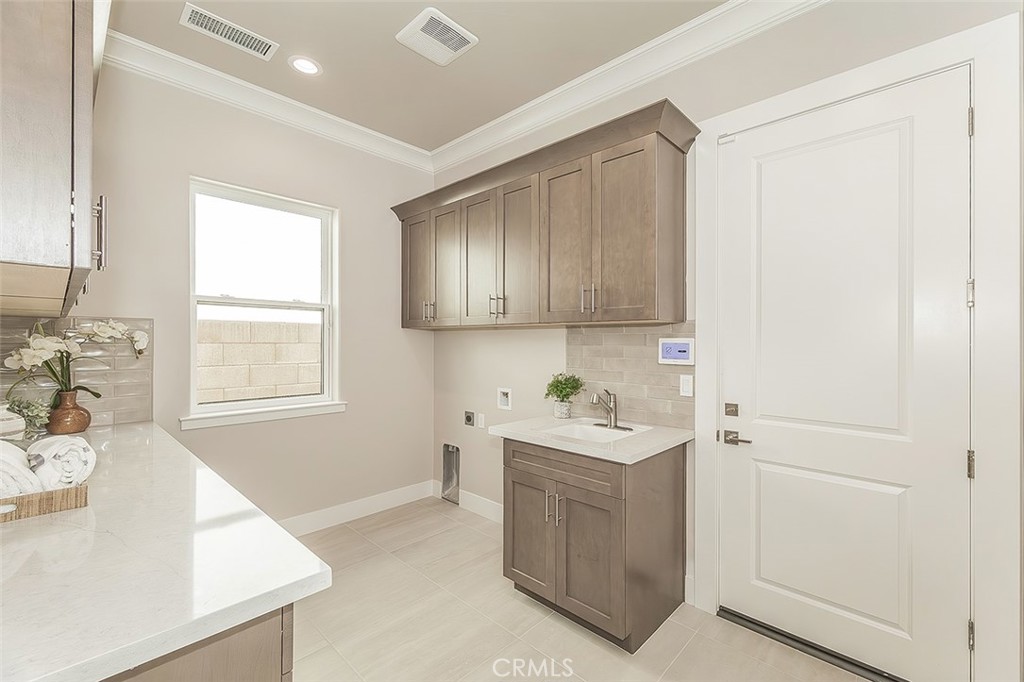 11421 N Live Oak, Clovis, CA 93619