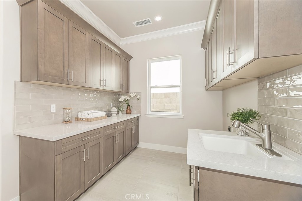 11421 N Live Oak, Clovis, CA 93619