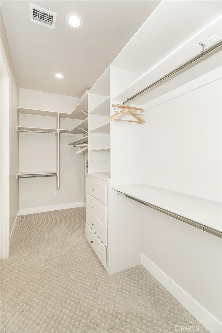 11421 N Live Oak, Clovis, CA 93619