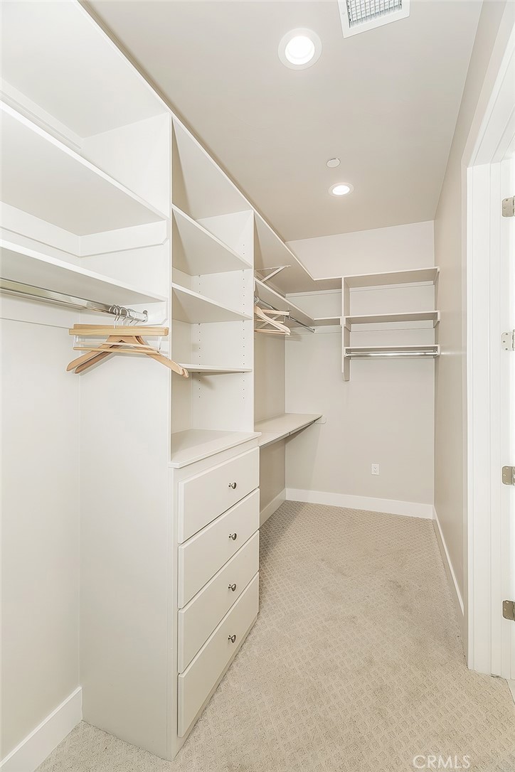 11421 N Live Oak, Clovis, CA 93619