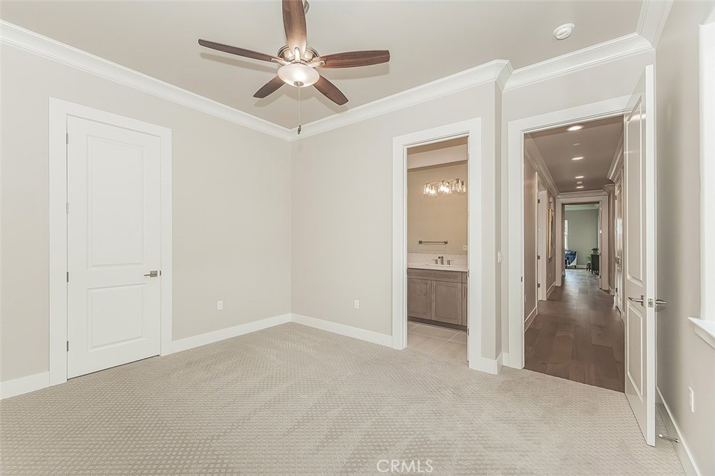 11421 N Live Oak, Clovis, CA 93619