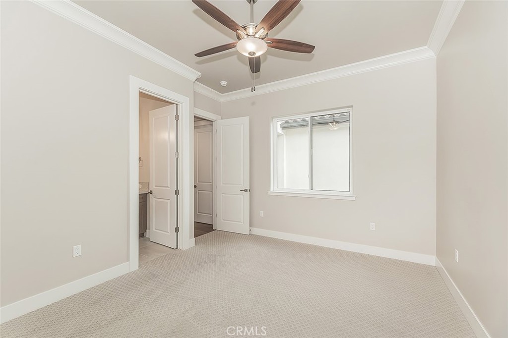 11421 N Live Oak, Clovis, CA 93619