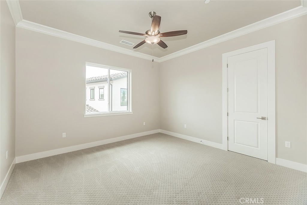 11421 N Live Oak, Clovis, CA 93619