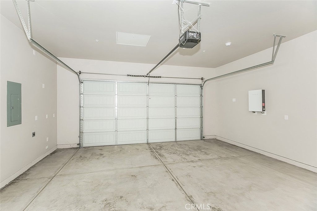 11421 N Live Oak, Clovis, CA 93619