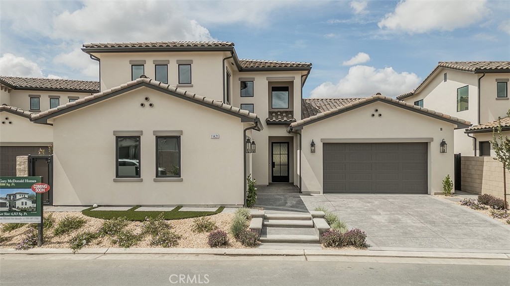 11421 N Live Oak, Clovis, CA 93619