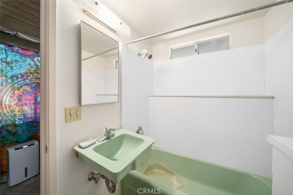 1799 Saint Thomas Ave, Cambria, CA 93428