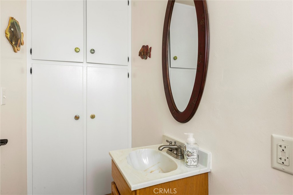 31 8th St, Cayucos, CA 93430