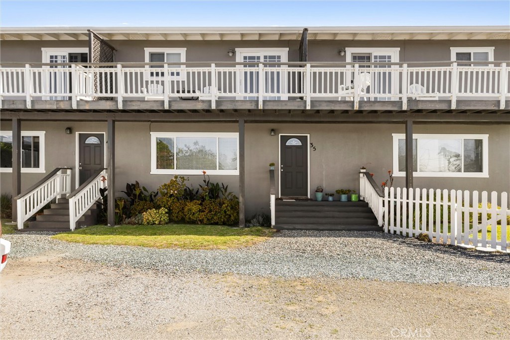 31 8th St, Cayucos, CA 93430