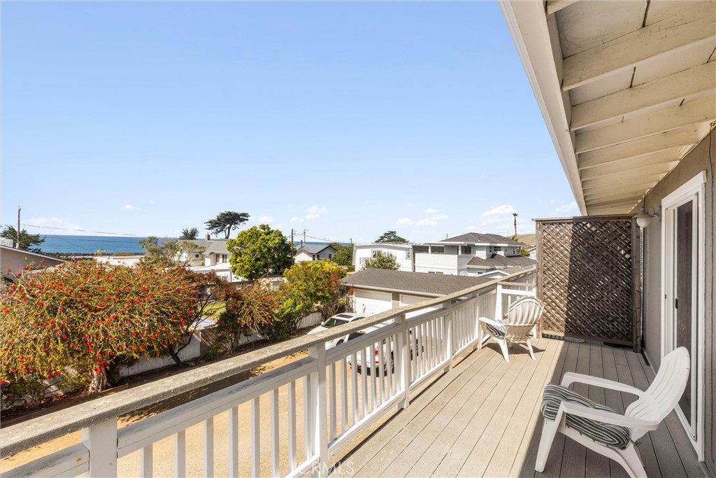 31 8th St, Cayucos, CA 93430