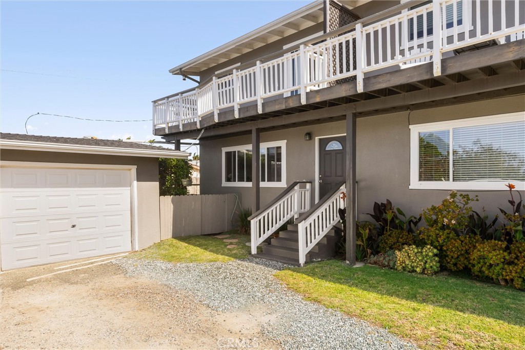 31 8th St, Cayucos, CA 93430
