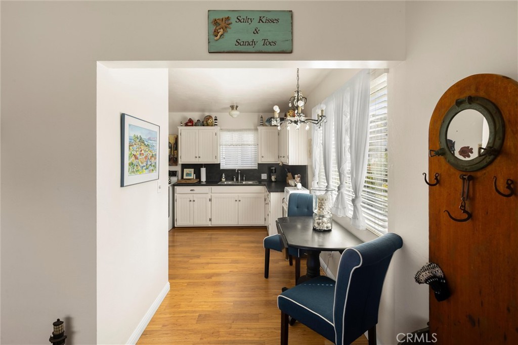 31 8th St, Cayucos, CA 93430