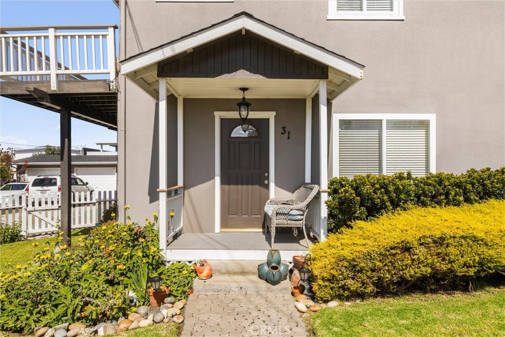 31 8th St, Cayucos, CA 93430