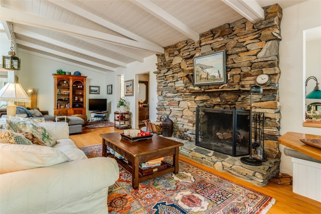 1669 Cardiff Dr, Cambria, CA 93428